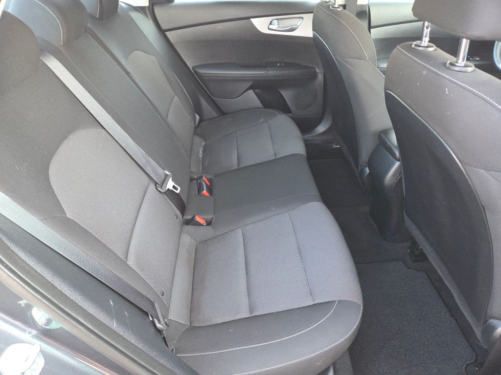 2024 Kia Forte LXS photo 17