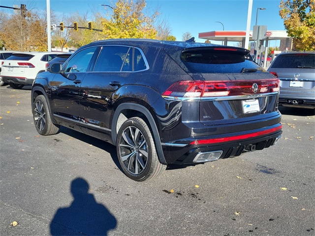 2025 Volkswagen Atlas Cross Sport SEL Premium R-Line photo 3