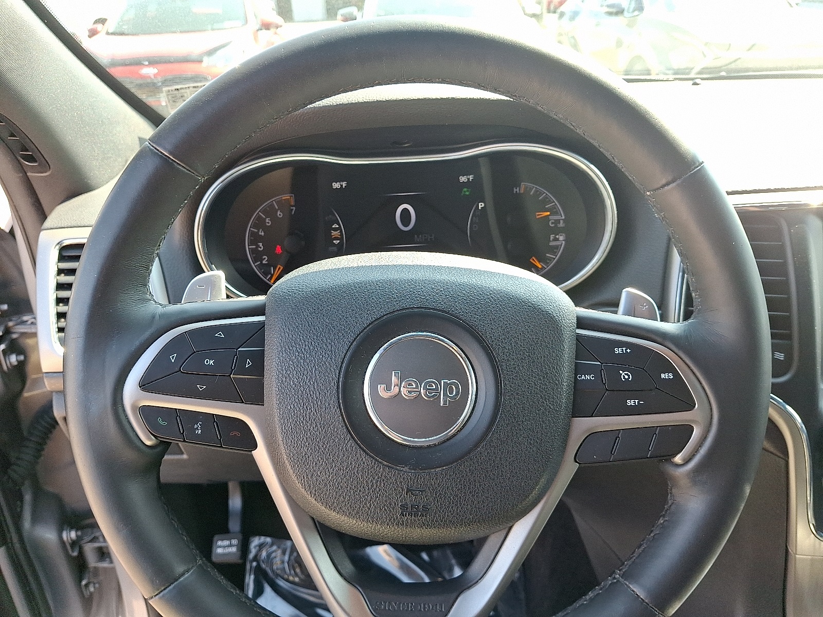 2017 Jeep Grand Cherokee Altitude photo 18