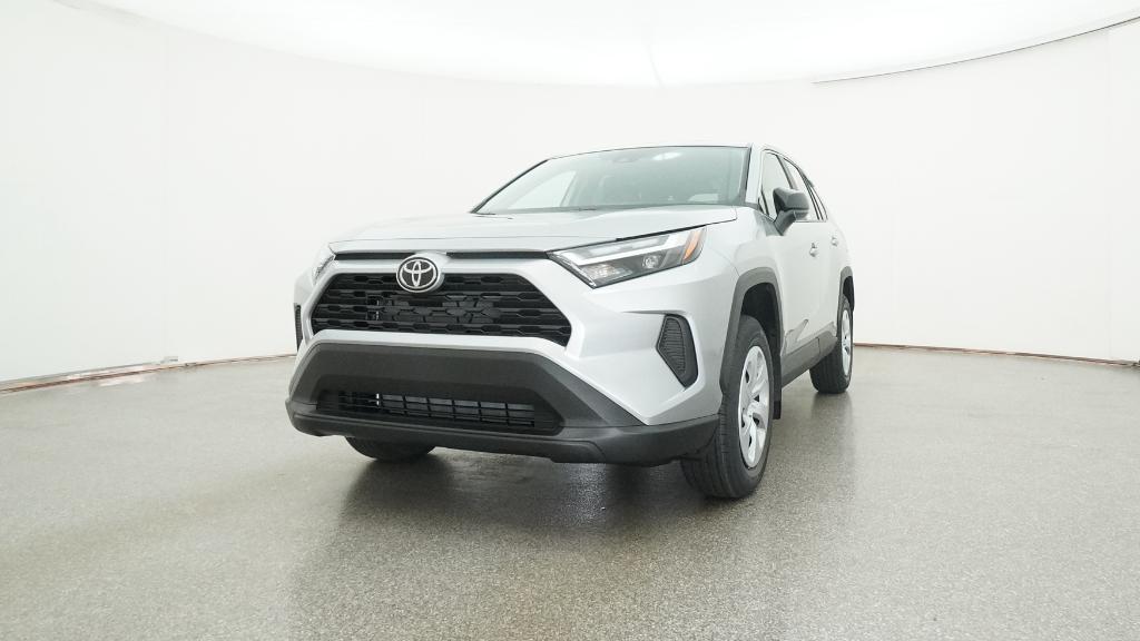 2025 Toyota RAV4 LE photo 4