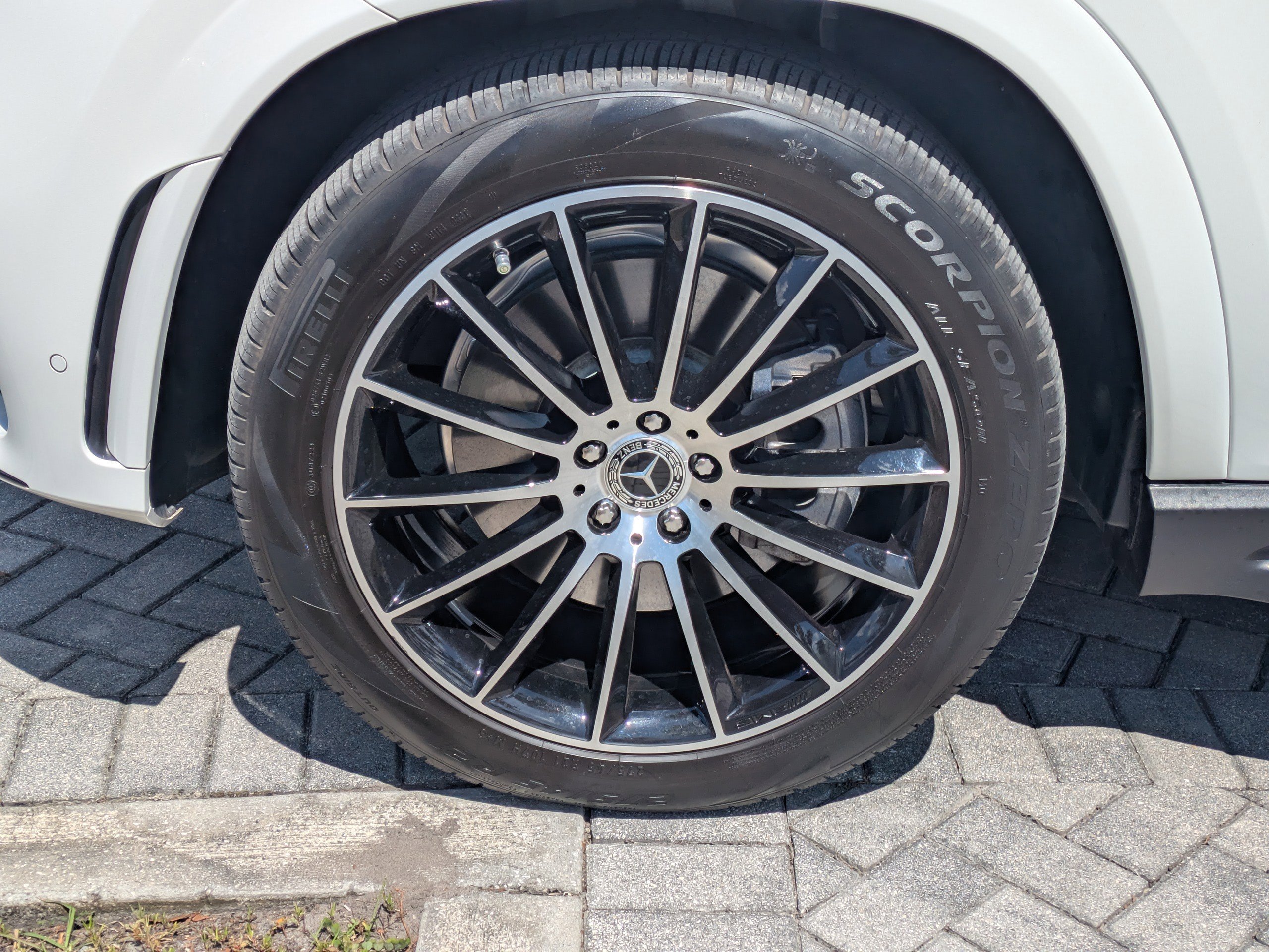 2021 Mercedes Benz GLE 450 4MATIC photo 3