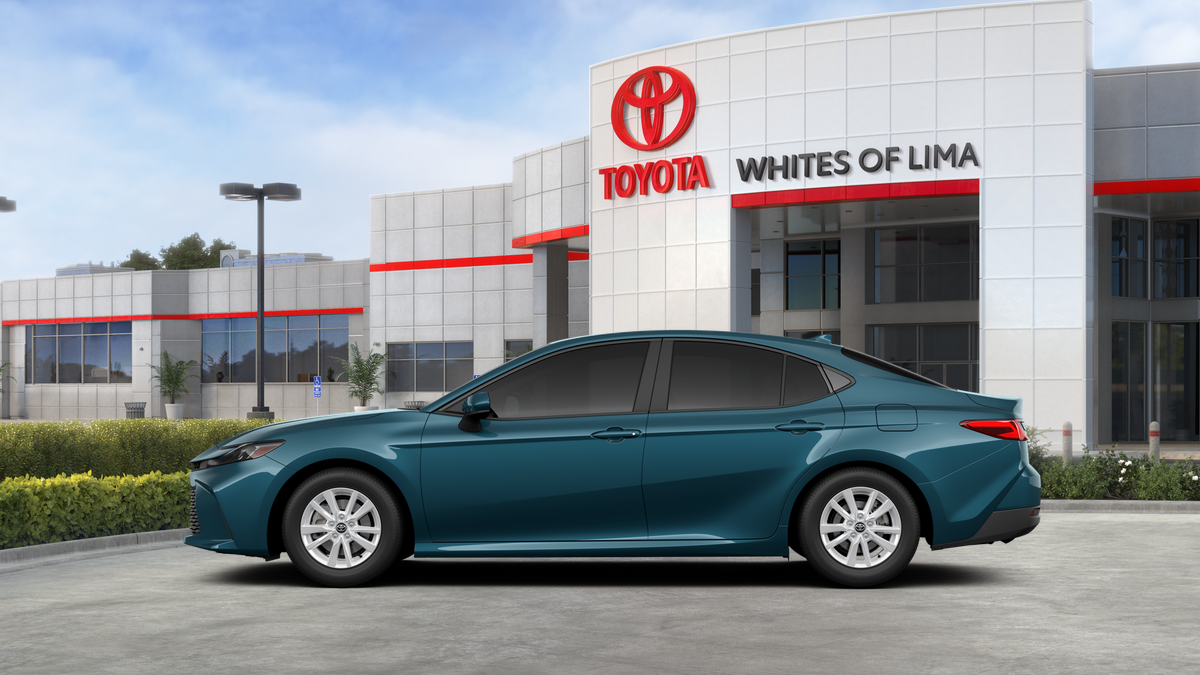 2026 Toyota Camry LE photo 4