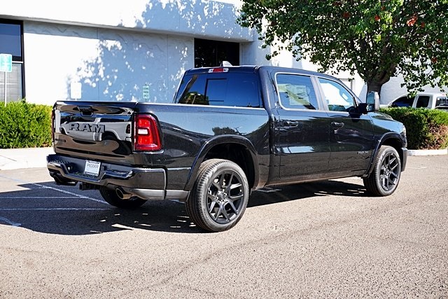 New 2026 Diamond Black Crystal Pearl-Coat Exterior Paint RAM Laramie image 9