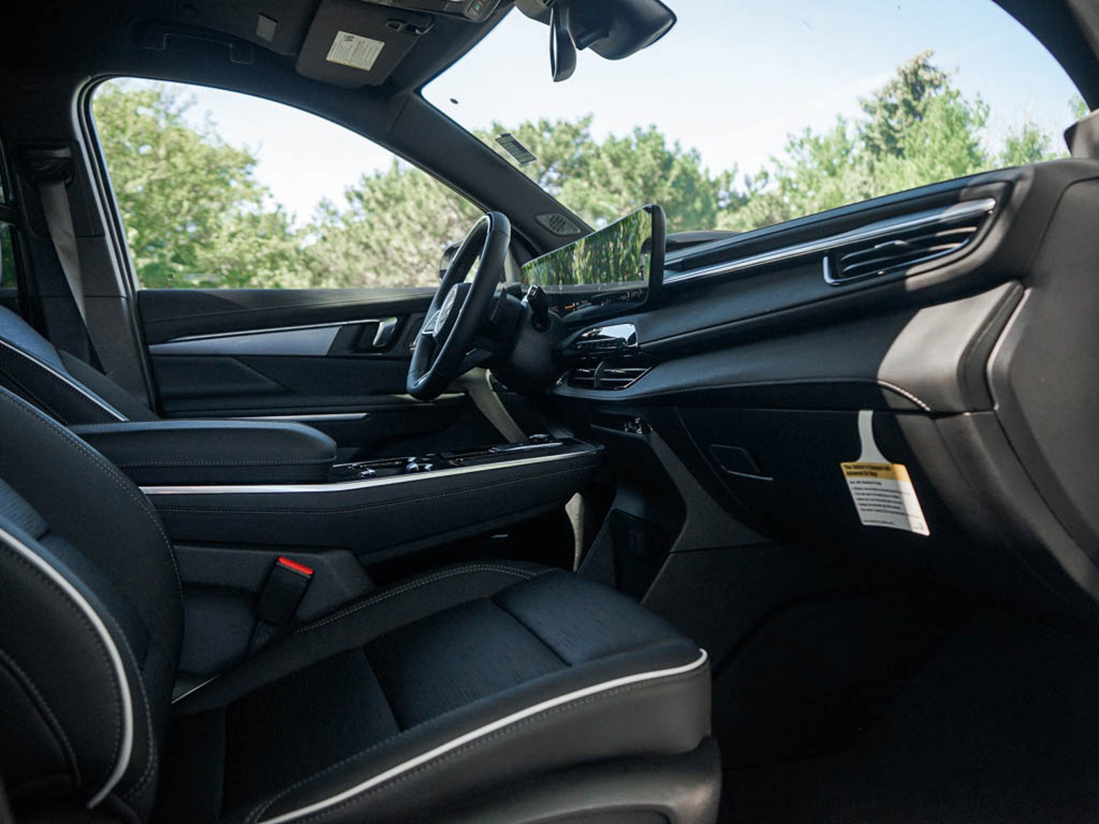 2025 Buick Enclave Sport Touring photo 9