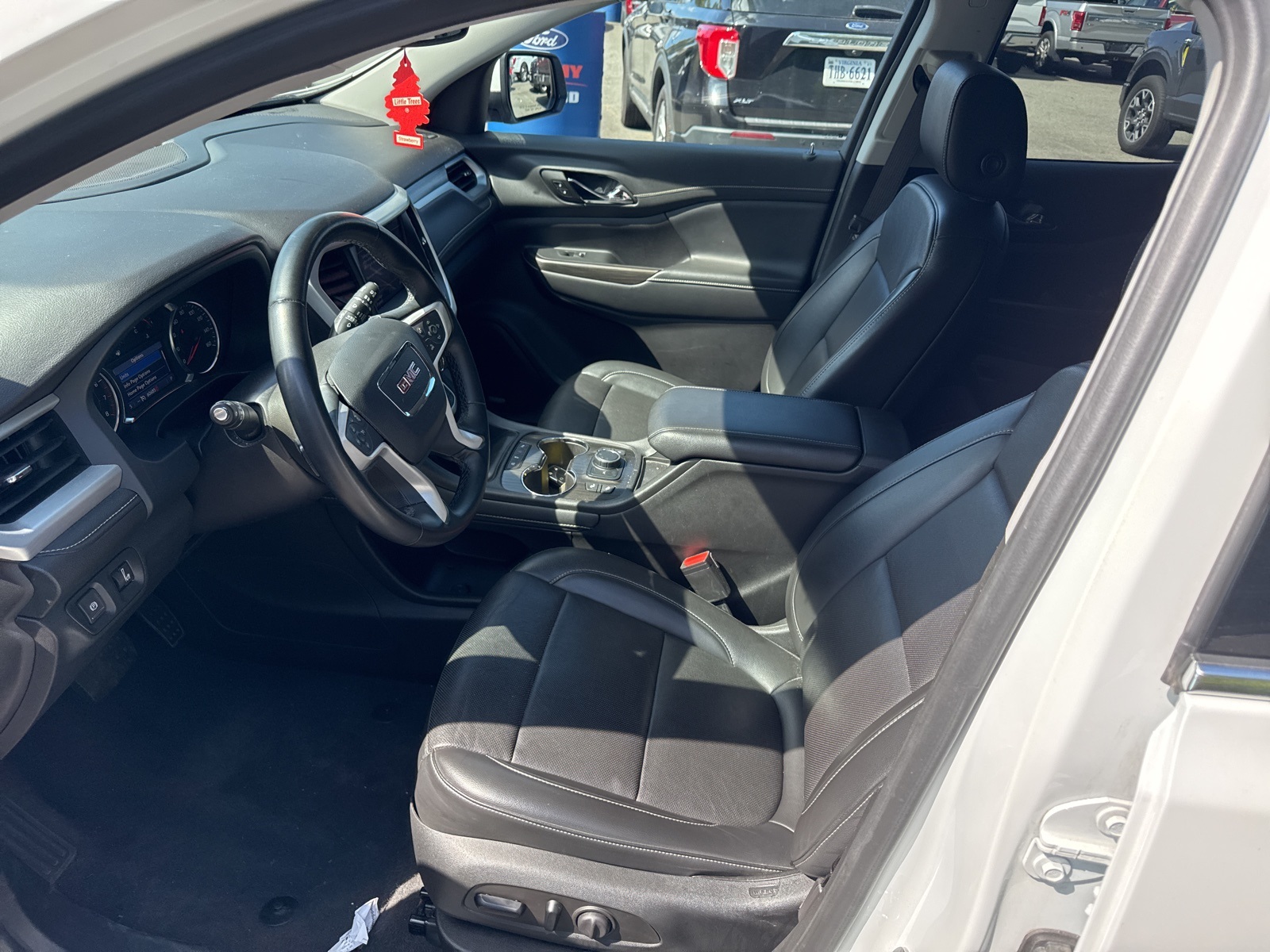 2023 Gmc Acadia SLT photo 3