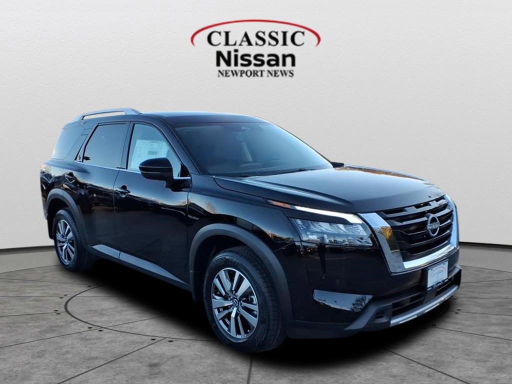 2025 Nissan Pathfinder SL's photo