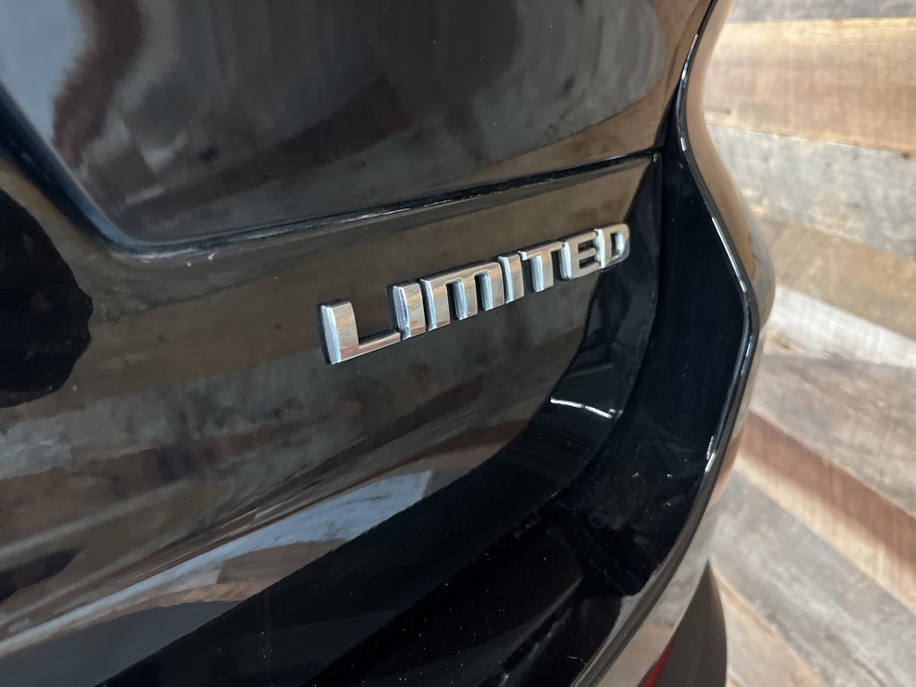 2023 Jeep Grand Cherokee Limited photo 3
