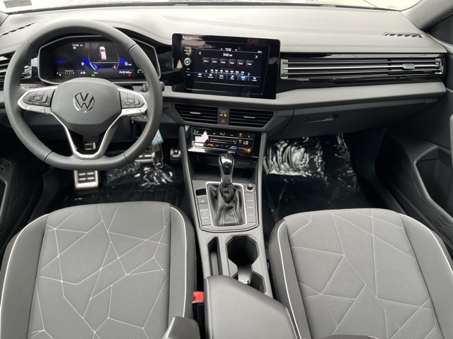 2026 Volkswagen Jetta Sport photo 4