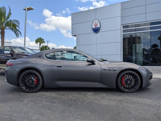 2024 Maserati Granturismo Modena photo 2