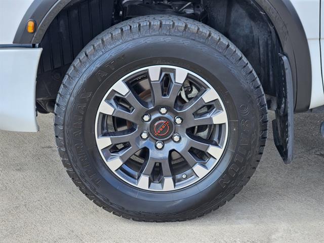 2024 Nissan Titan PRO-4X photo 6
