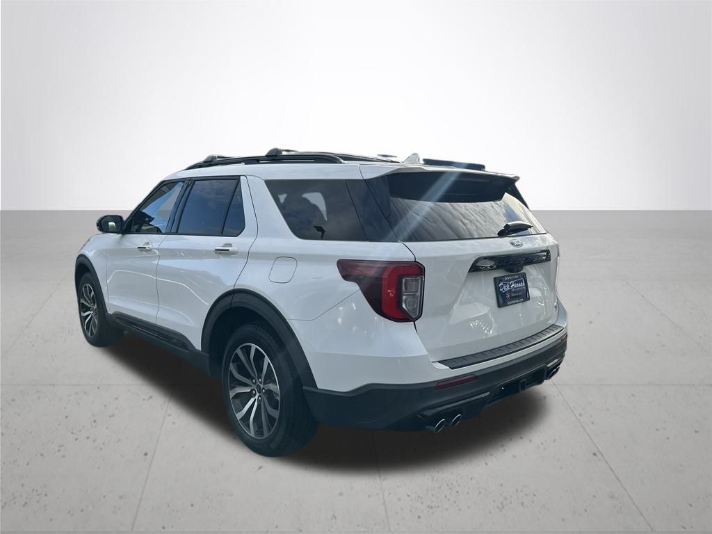 2021 Ford Explorer ST photo 8