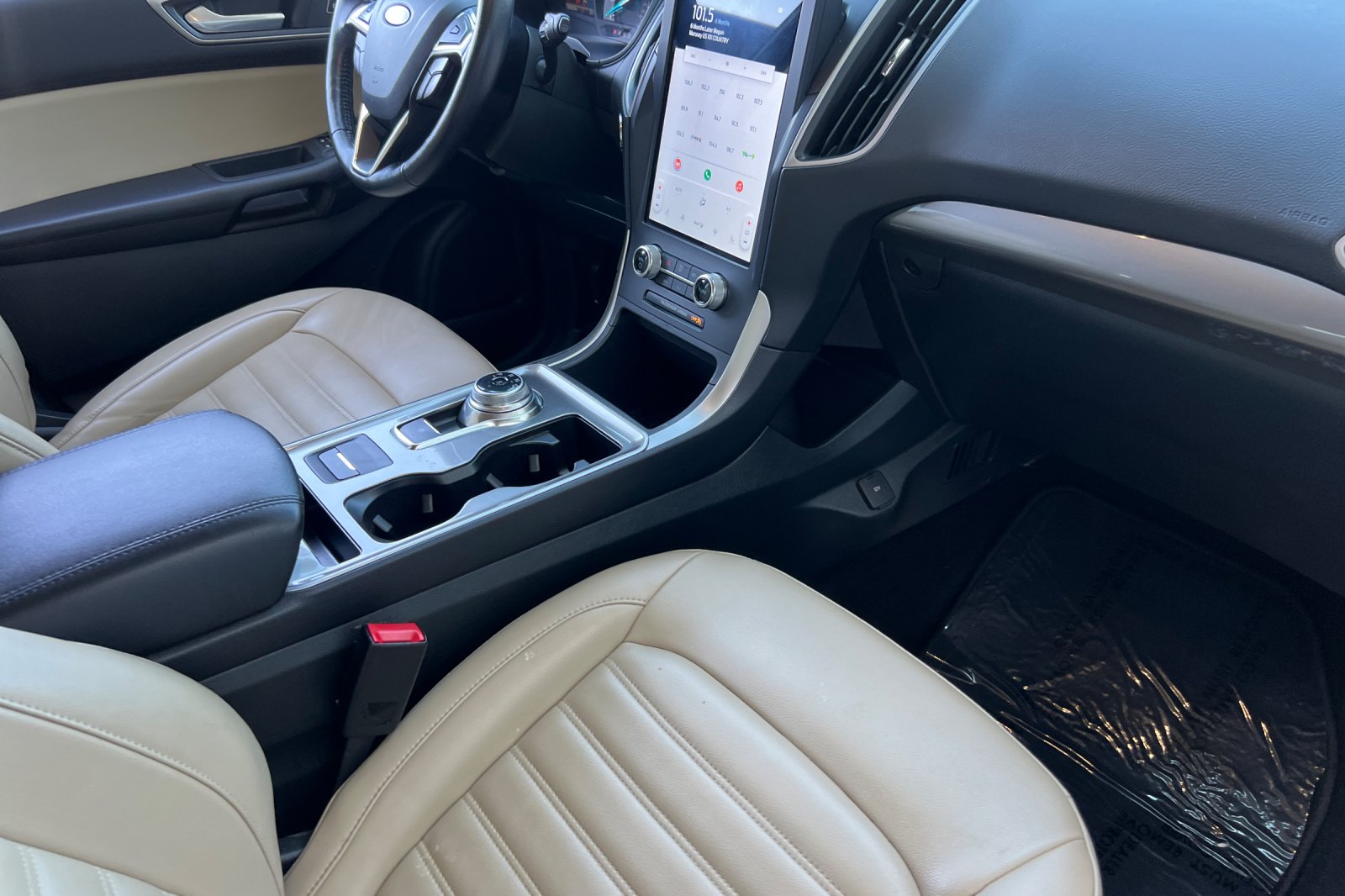 2023 Ford Edge SEL photo 11