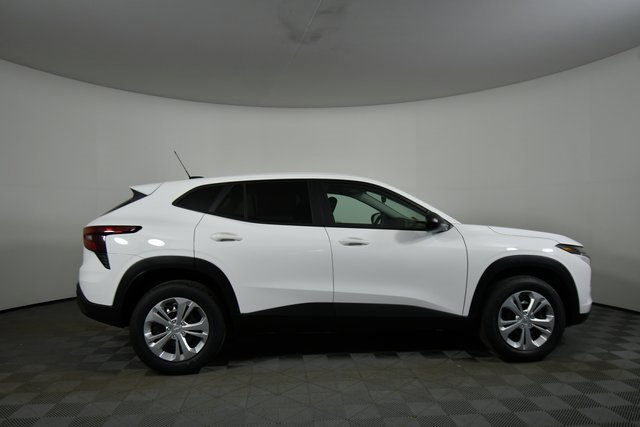 2026 Chevrolet Trax LS photo 13