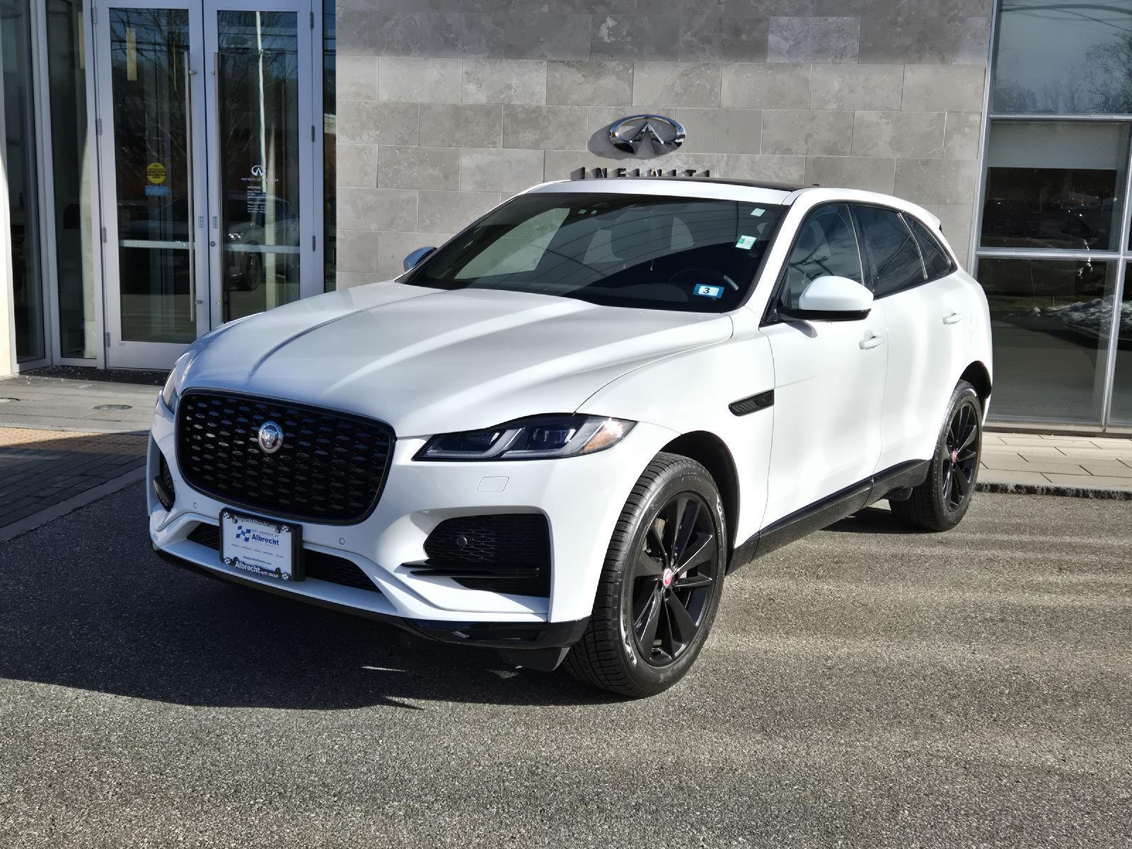 2023 Jaguar F-PACE S's photo