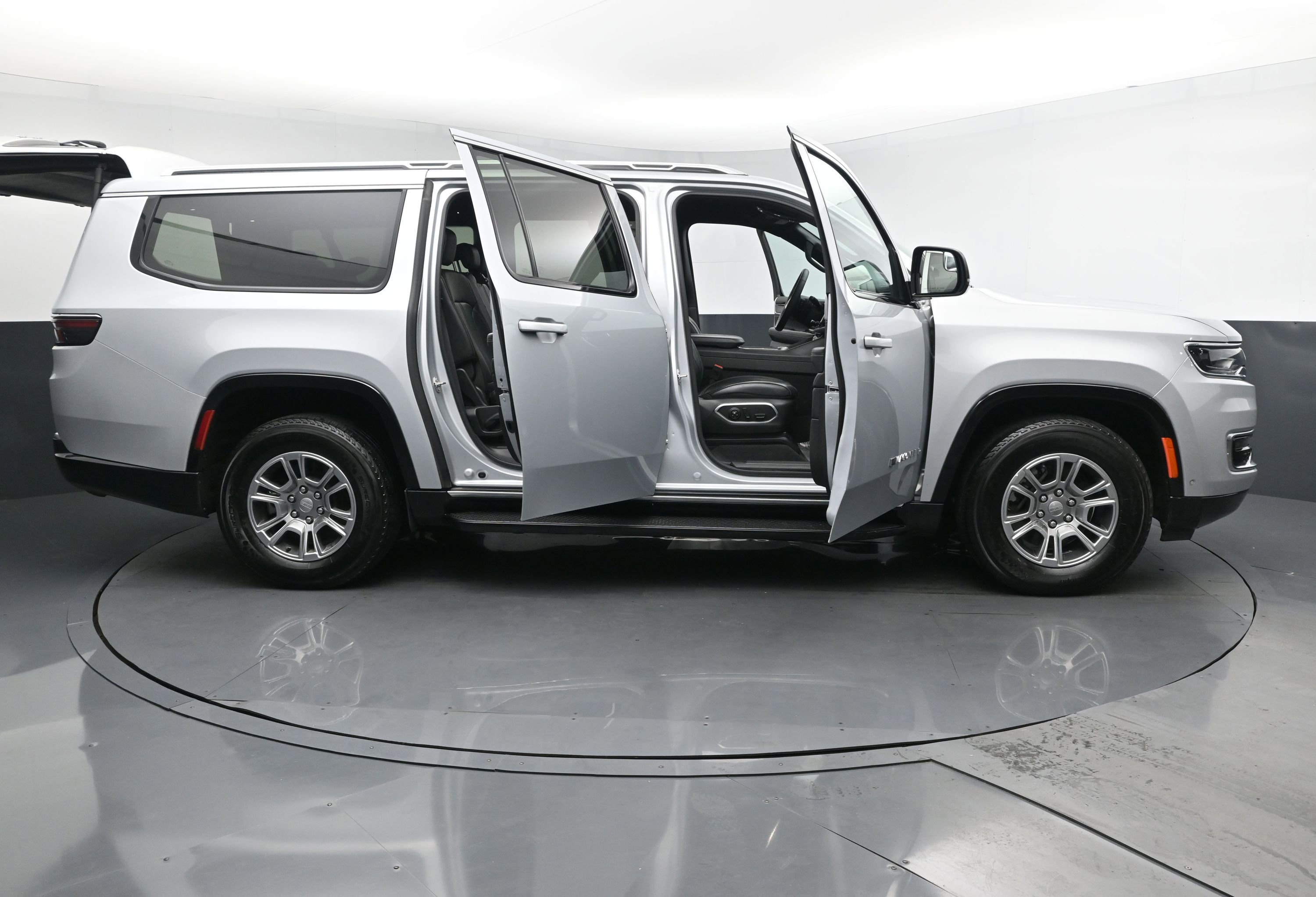 2024 Jeep Wagoneer L Base photo 30