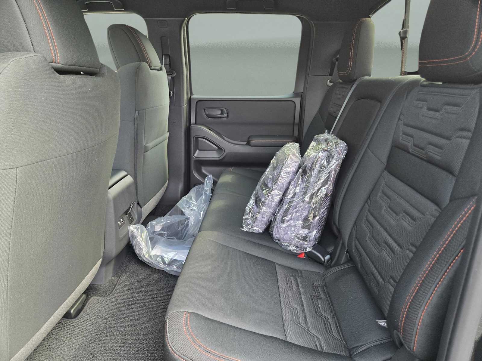2026 Nissan Frontier Crew Cab PRO-4X photo 12