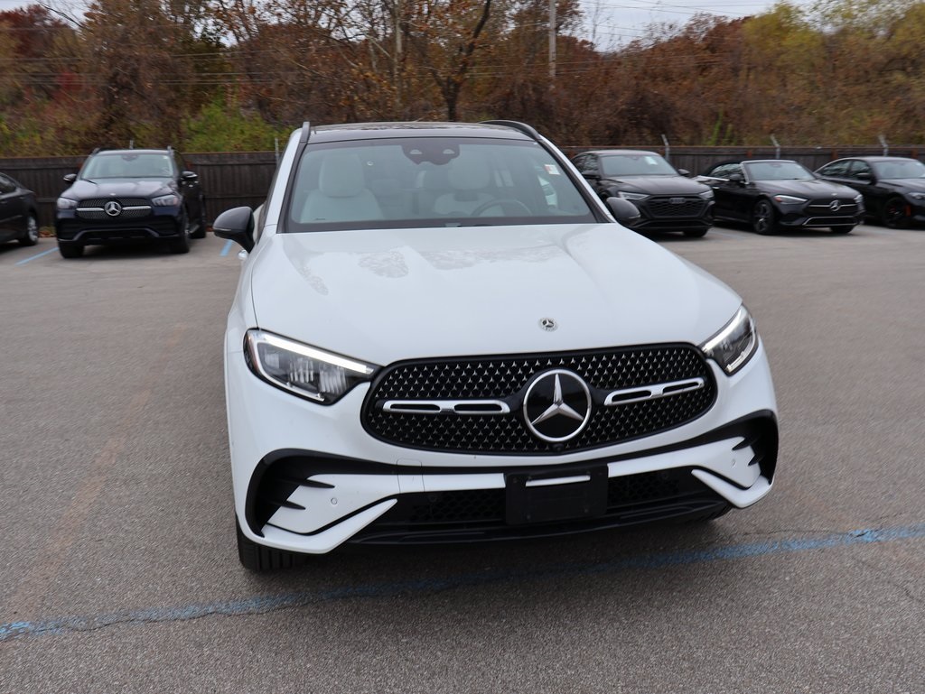 2024 Mercedes Benz GLC 300 4MATIC photo 4