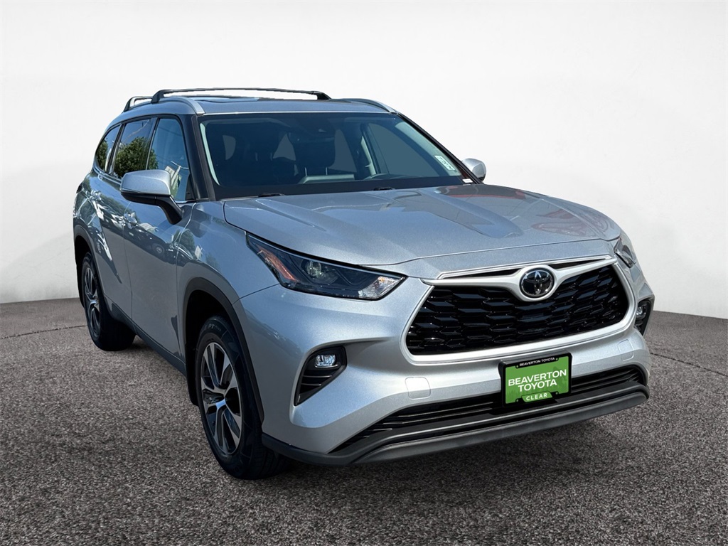 2022 Toyota Highlander XLE photo 8