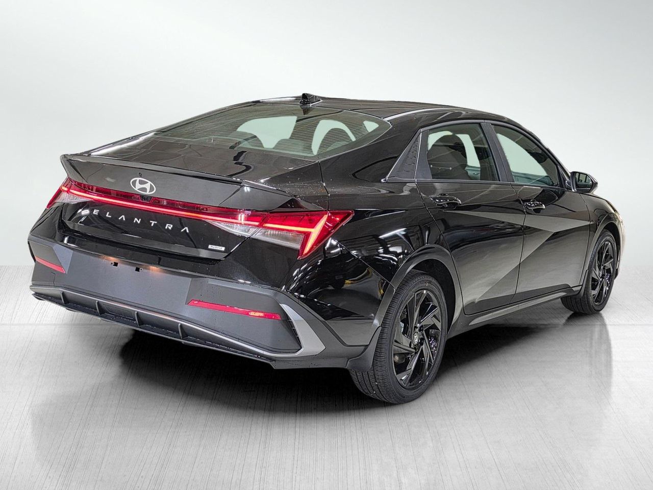 2026 Hyundai Elantra Hybrid SEL Sport photo 3