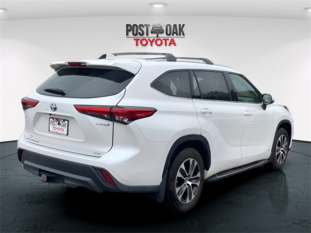 2022 Toyota Highlander XLE photo 8