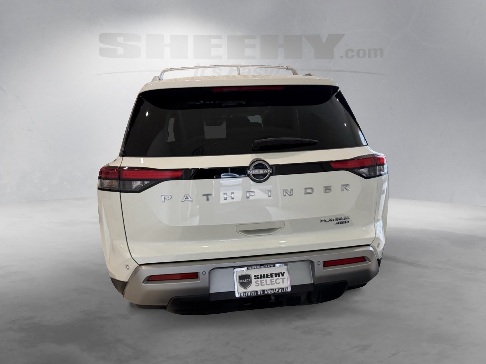 2023 Nissan Pathfinder Platinum photo 4