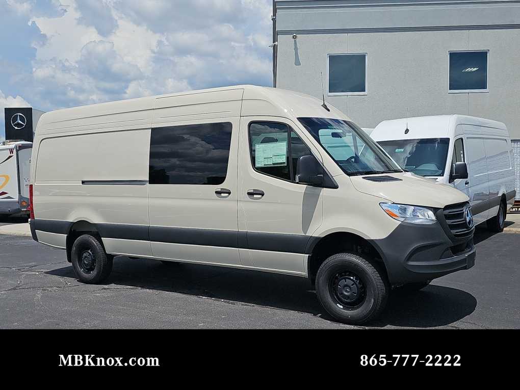 New 2025 Mercedes-Benz Sprinter Crew Van Van in Knoxville #VS096