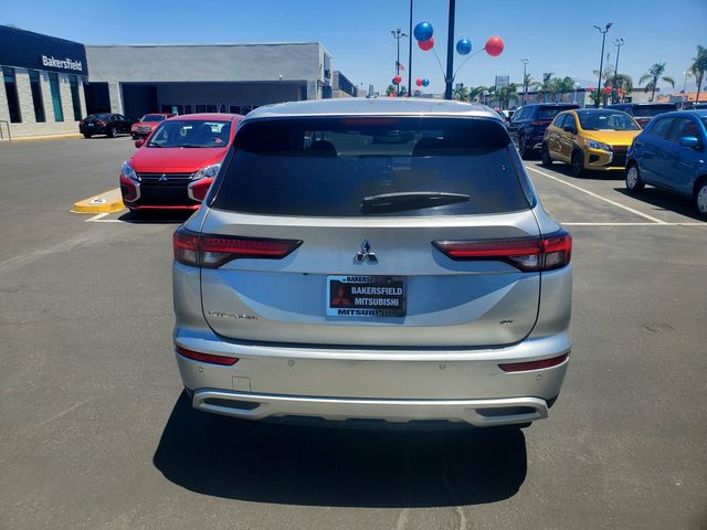 2024 Mitsubishi Outlander SE photo 9