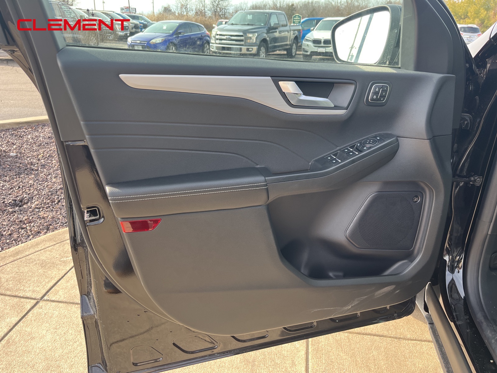 2024 Ford Escape Premium photo 27