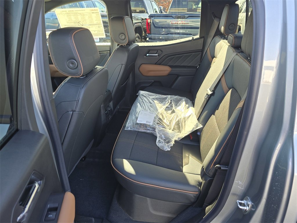2025 Gmc Canyon AT4 photo 24