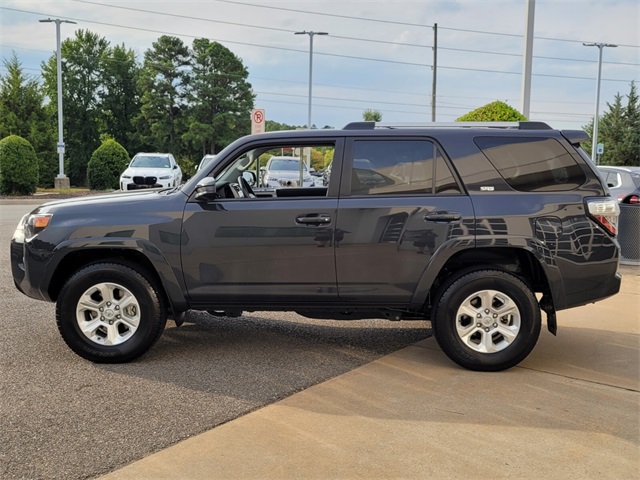 2024 Toyota 4Runner SR5 4WD photo 5