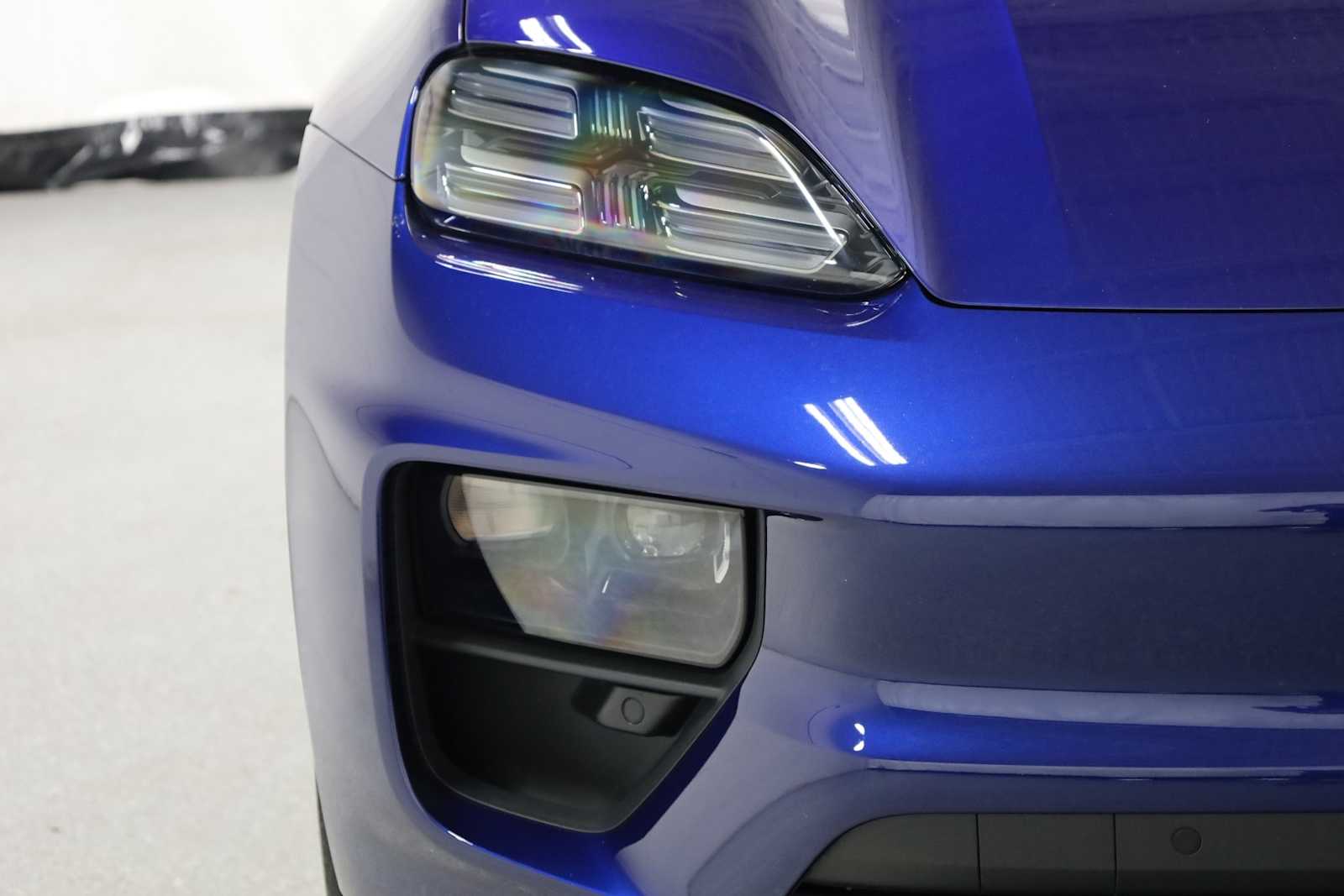 2024 Porsche Macan Electric 4 photo 14