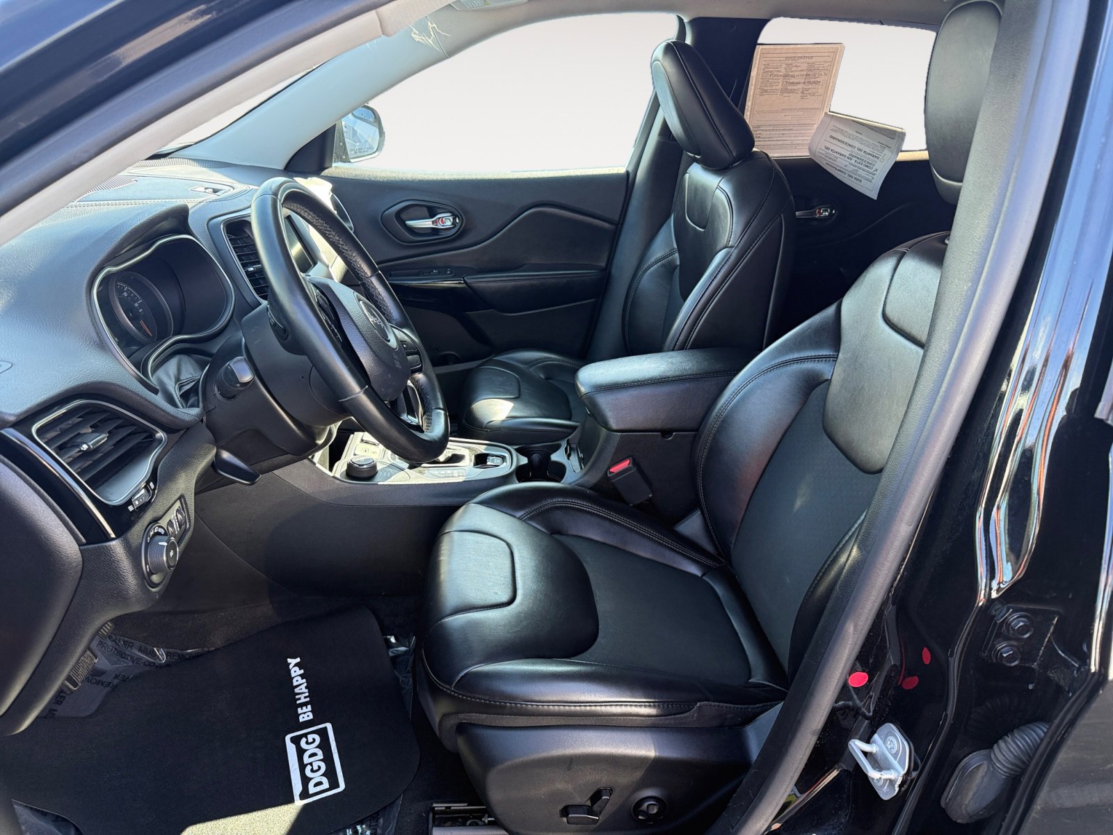 2019 Jeep Cherokee Altitude photo 9