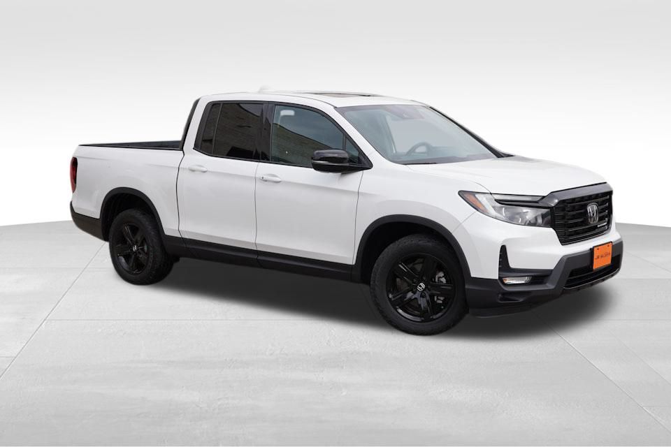 2023 Honda Ridgeline Black Edition photo 2