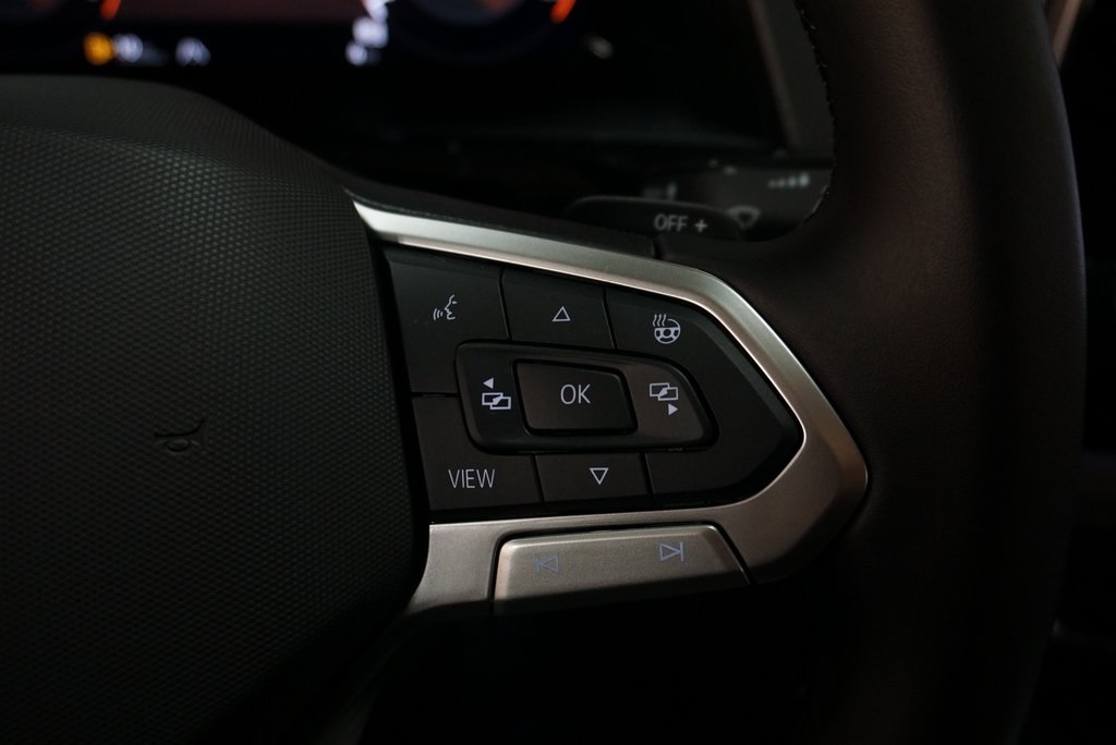 2025 Volkswagen Atlas Peak Edition SE photo 25