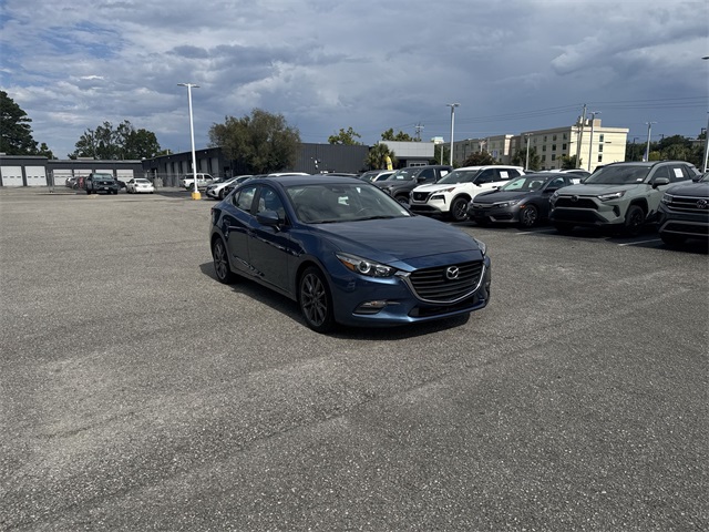 2018 Mazda Mazda3 Touring photo 3