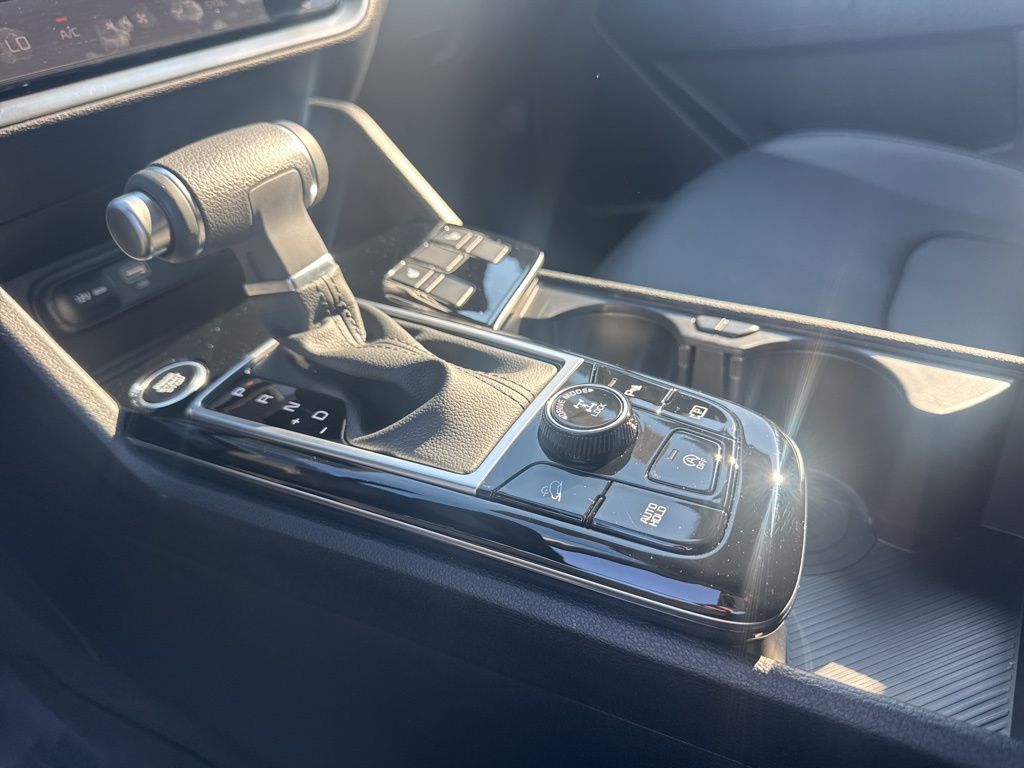 2025 Kia Sportage EX photo 8