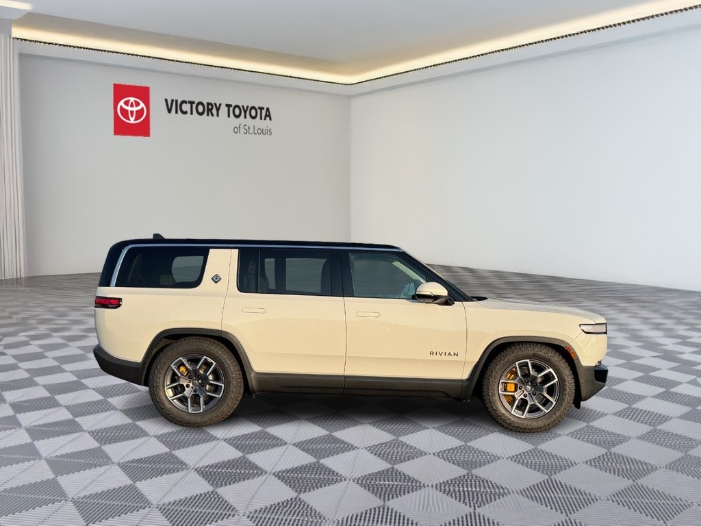 Used 2023 Rivian R1S Adventure with VIN 7PDSGABA5PN006799 for sale in St. Louis, MO