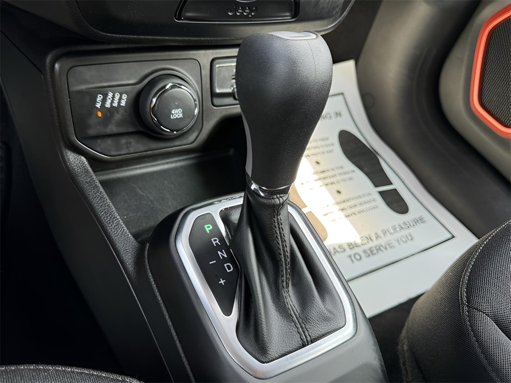 2020 Jeep Renegade Sport photo 10