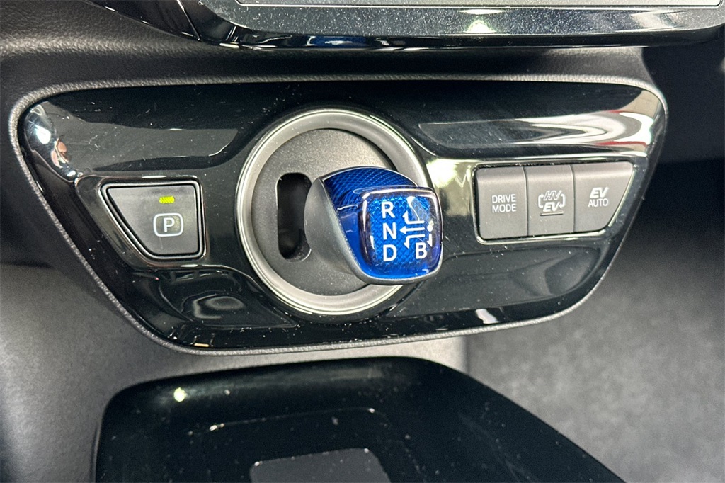 2020 Toyota Prius Prime XLE photo 19