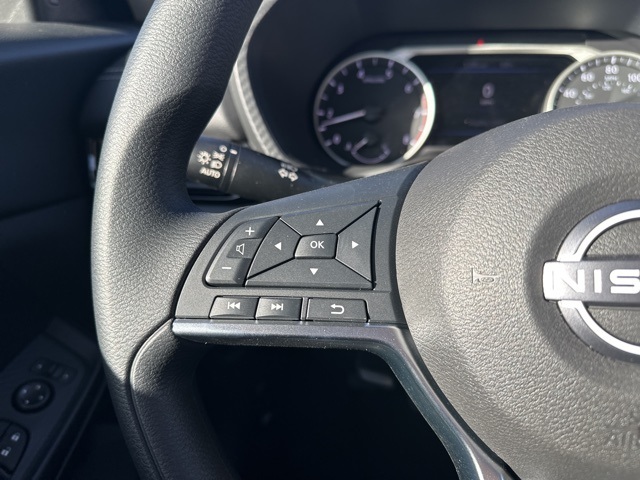 2025 Nissan Sentra SV photo 13