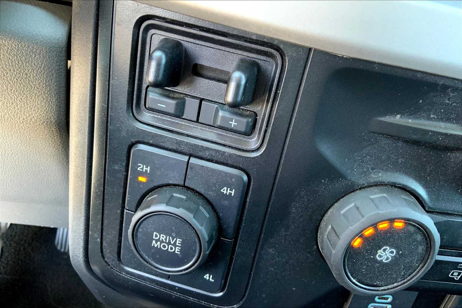 2024 Ford F-250 XLT photo 32