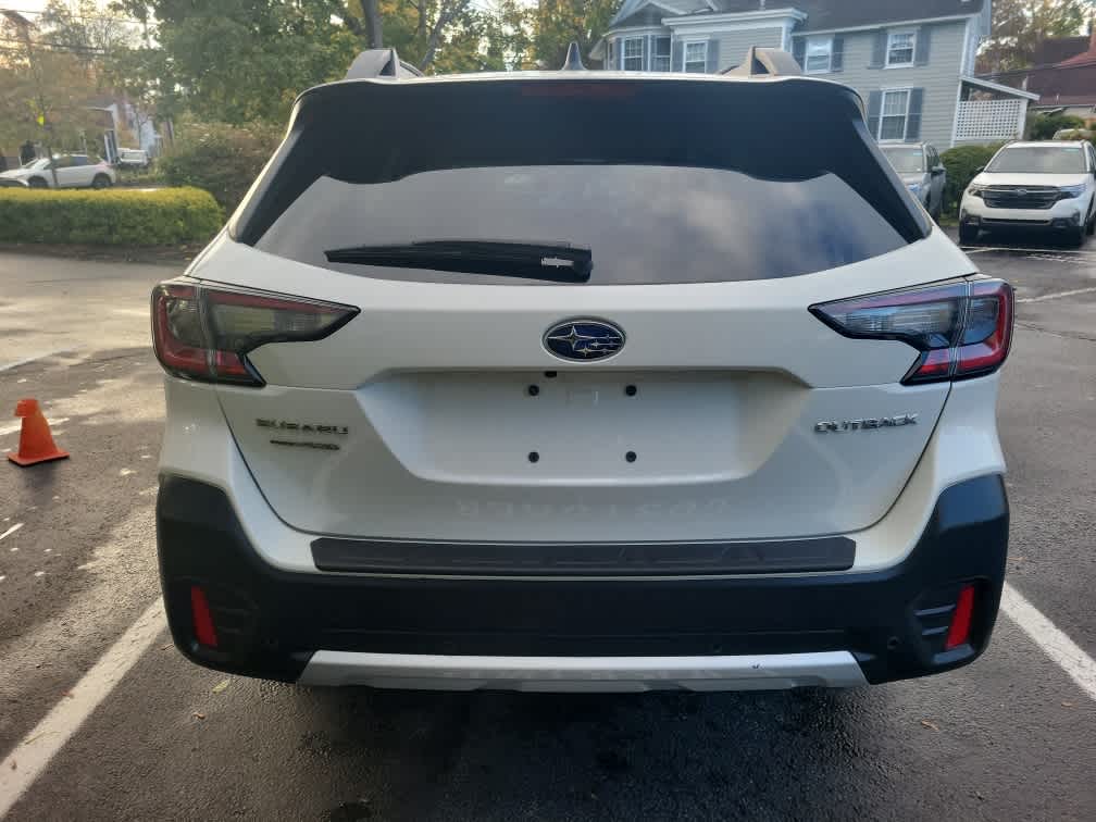 2022 Subaru Outback Limited photo 2