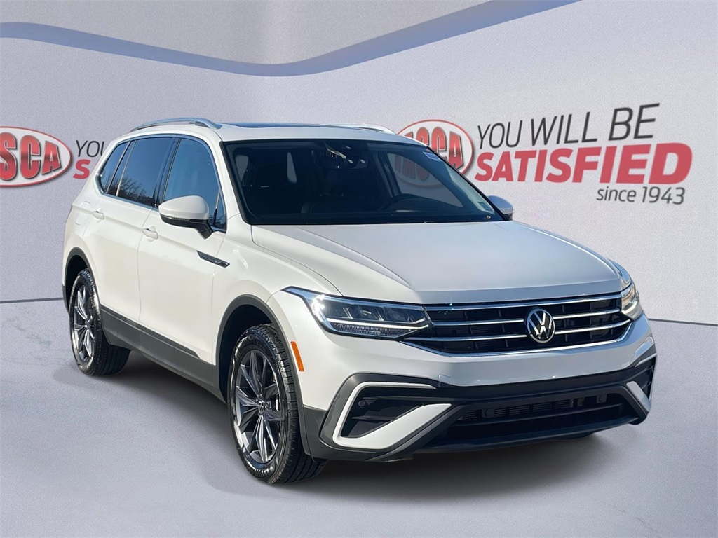 2023 Volkswagen Tiguan SE's photo