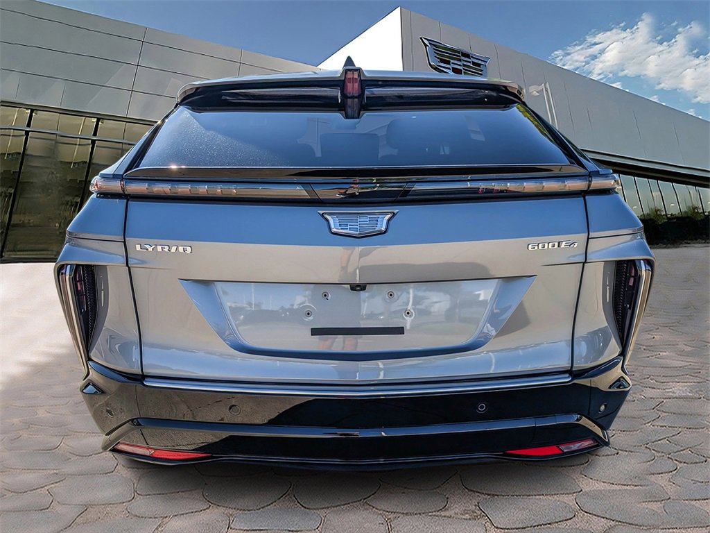 2026 Cadillac Lyriq Luxury photo 4