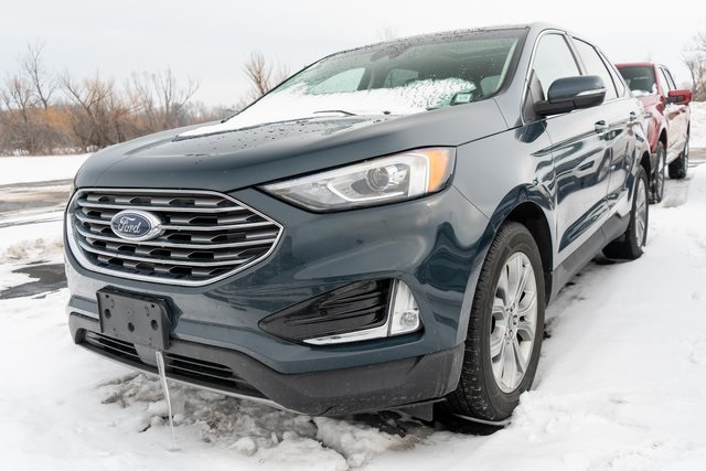 2019 Ford Edge Titanium's photo