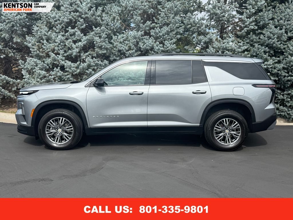 2024 Chevrolet Traverse photo 4