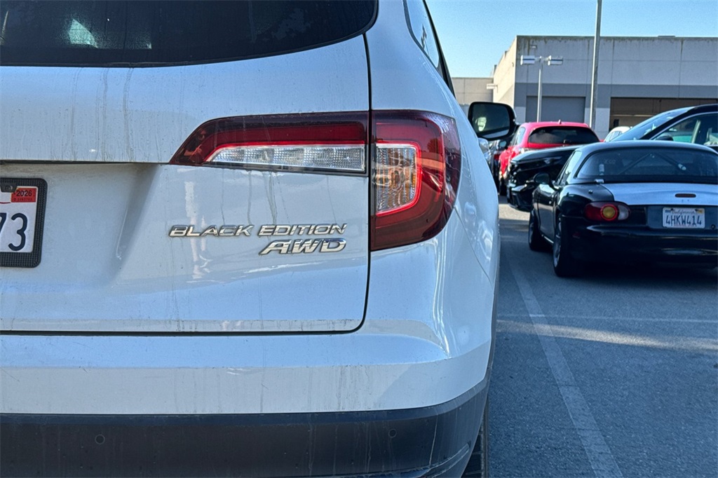 2022 Honda Pilot Black Edition photo 4