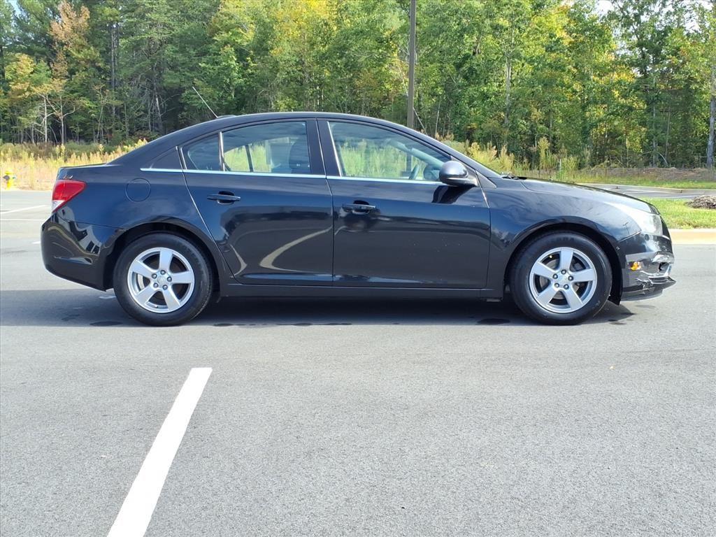 2015 Chevrolet Cruze LT photo 3
