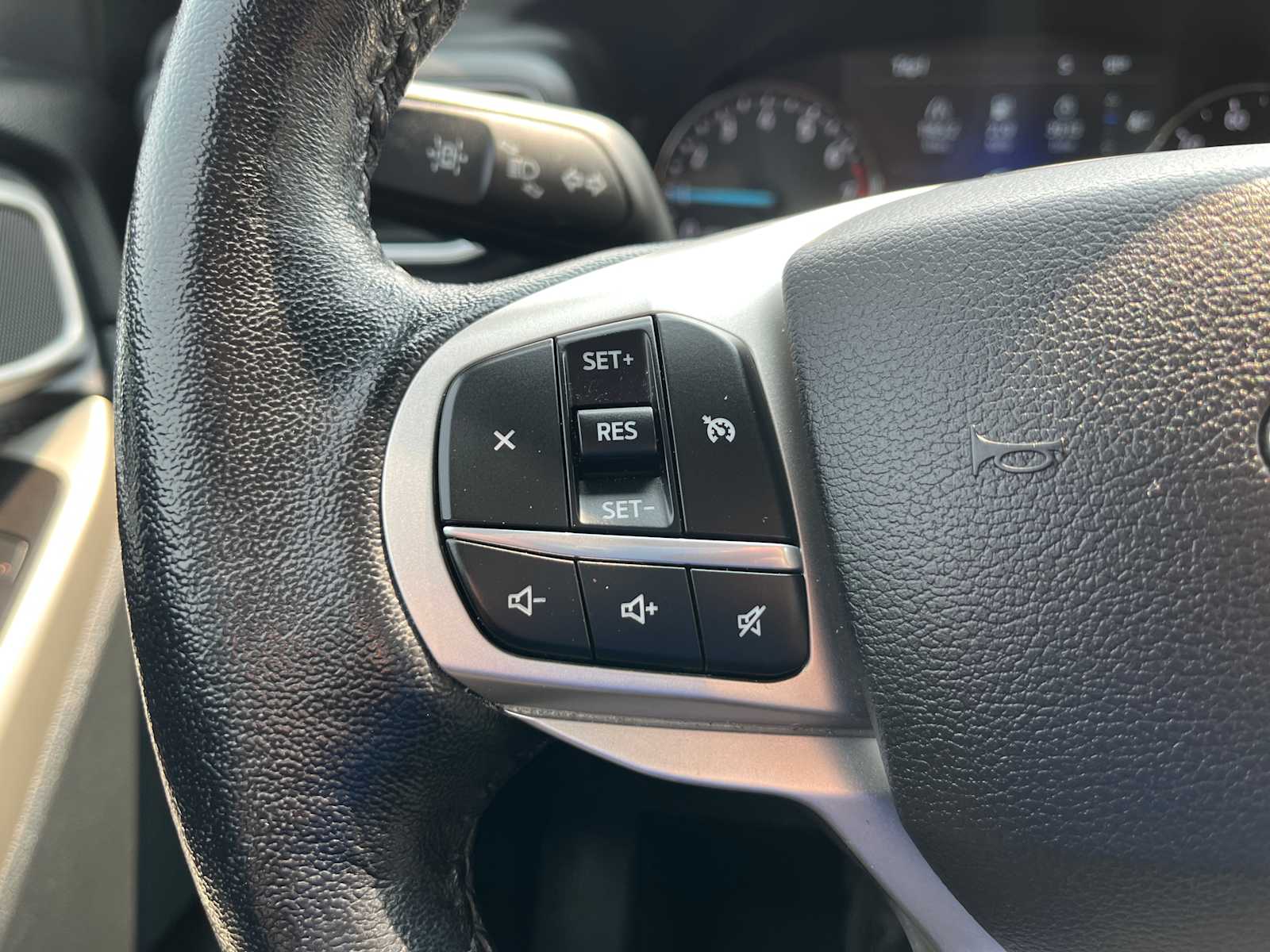 2021 Ford Explorer XLT photo 24