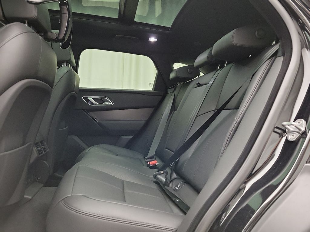 2025 Land Rover Range Rover Velar P400 Dynamic HSE photo 4